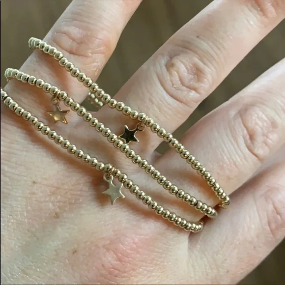 💕x3HP💕Beaded charm gold star bracelet set (3) - Picture 3 of 4